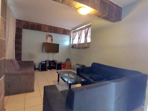 2 Schlafzimmer Etagenwohnung zum Kauf in Umbilo