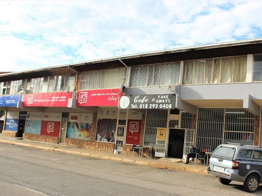 Einzelhandel zum Kauf in Potchefstroom