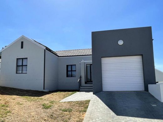 3 Schlafzimmer Haus zum Kauf in Klipfontein