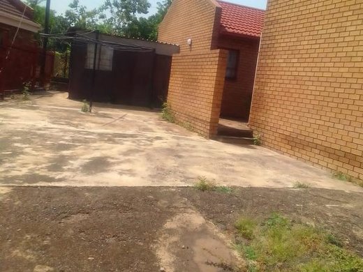 3 Schlafzimmer Haus zum Kauf in Hartbeesfontein
