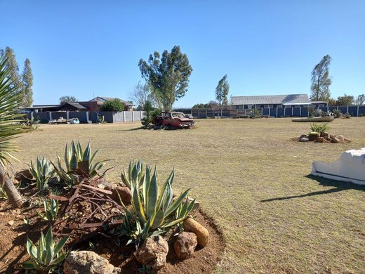 2 Schlafzimmer Farm zum Kauf in Potchefstroom