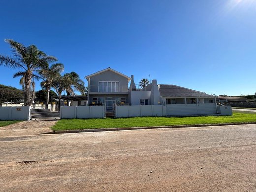 7 Schlafzimmer Haus zum Kauf in Ferreira Town