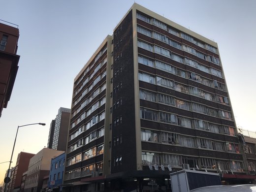 Etagenwohnung zum Kauf in Durban Central