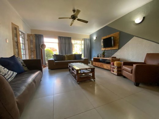 3 Schlafzimmer Reihenhaus zum Kauf in Potchefstroom