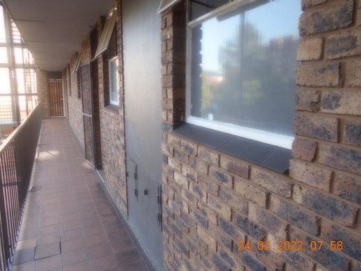 Etagenwohnung zum Kauf in Pretoria Central