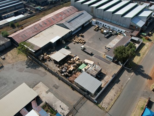 Fabrik zur Miete in Alrode