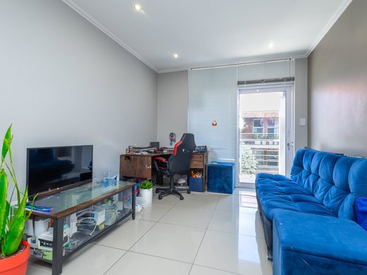 2 Schlafzimmer Wohnung zum Kauf in Durbanville Central