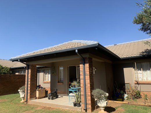 3 Schlafzimmer Einfamilienhaus zum Kauf in Mooikloof Ridge