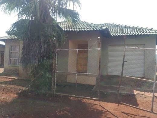 7 Schlafzimmer Haus zum Kauf in Lebowakgomo