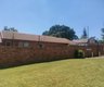 4 Schlafzimmer Reihenhaus zum Kauf in Krugersdorp North