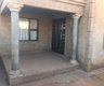 6 Schlafzimmer Haus zum Kauf in Tembisa