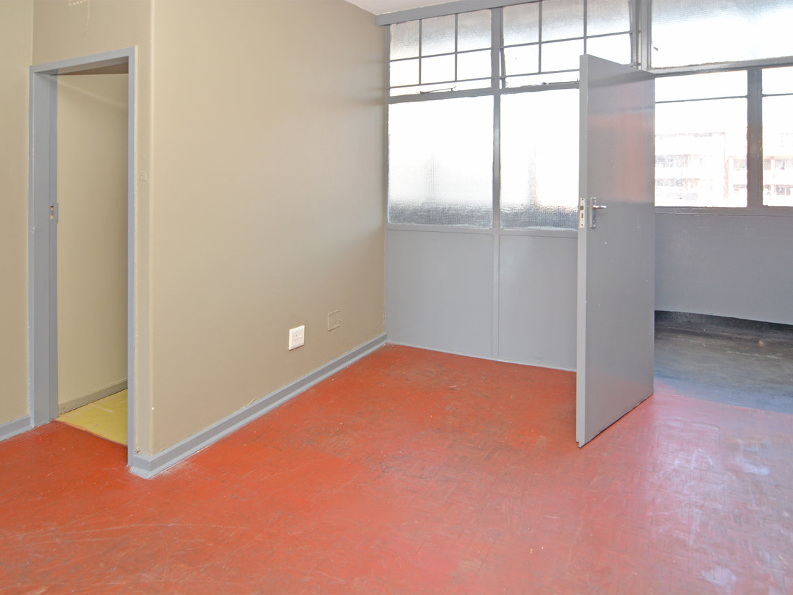 3 Bedroom Apartment To Rent in Hillbrow
