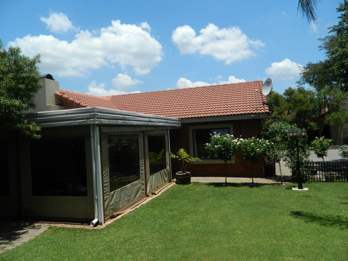 2 Bedroom Retirement Village To Rent in Silver Lakes Golf Estate
