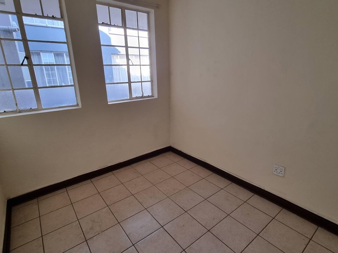 Flat To Rent in Yeoville