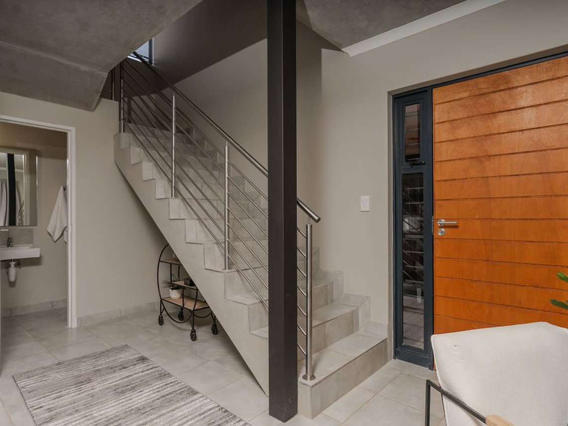 3 Bedroom Duplex To Rent in Montana
