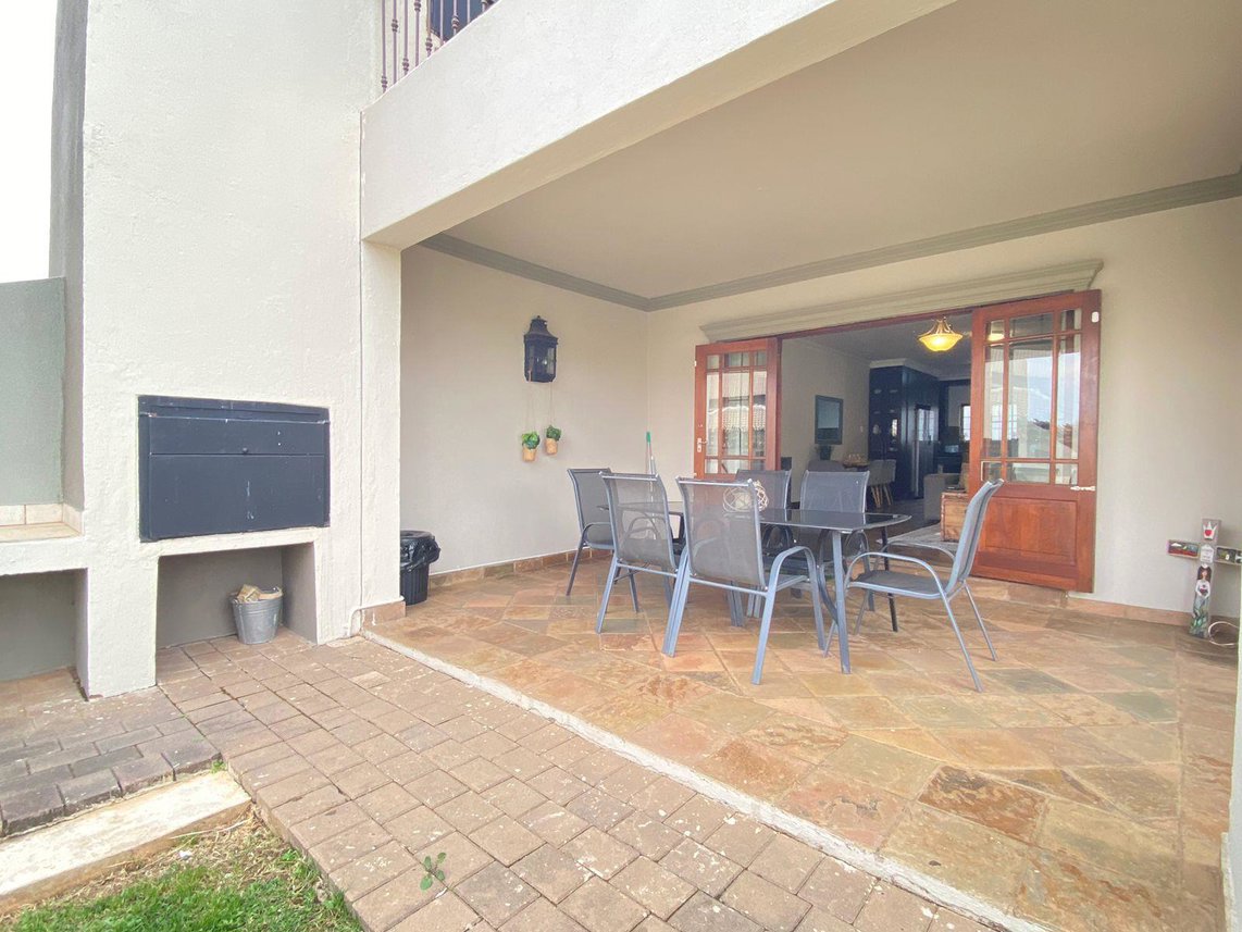 2 Bedroom Townhouse For Sale in Melodie