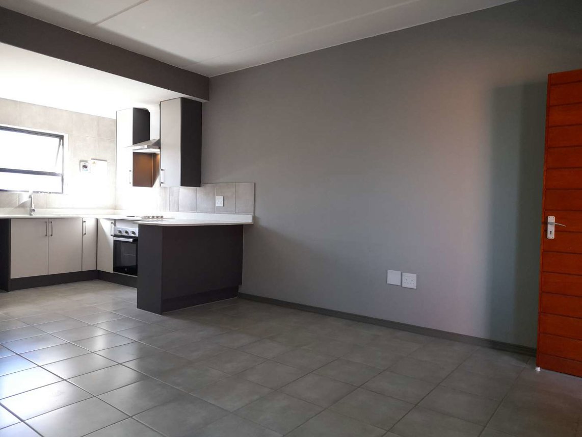 2 Bedroom Apartment To Rent in Witpoortjie