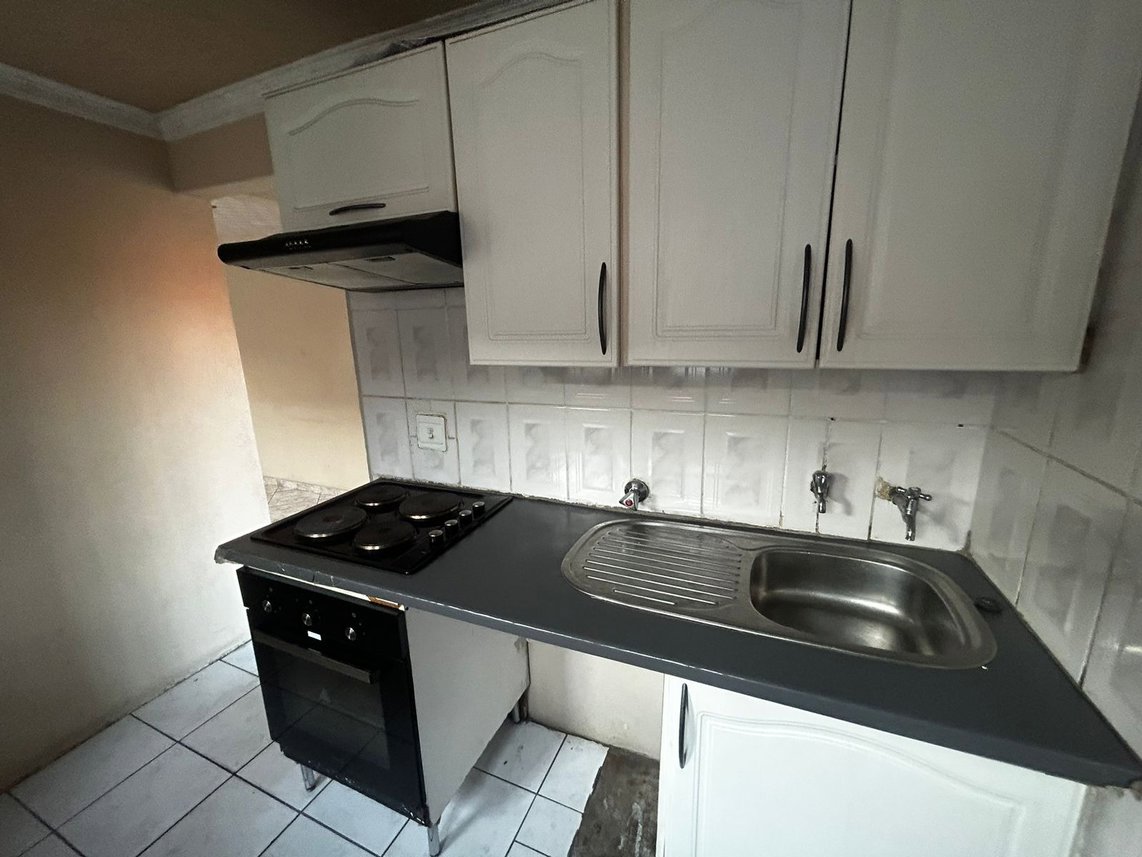 3 Bedroom Apartment To Rent in Bramley