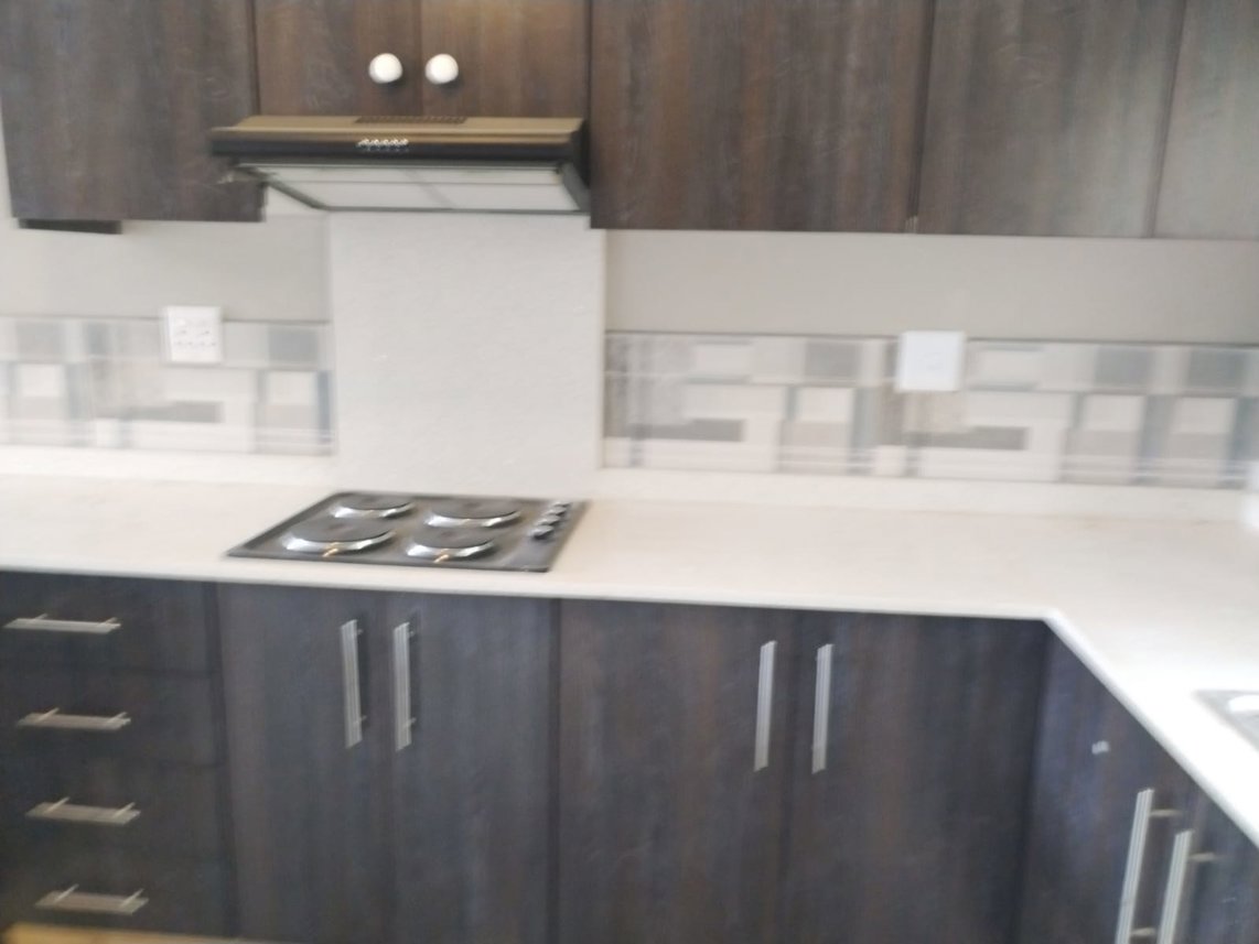 2 Bedroom Flat To Rent in Parkhill