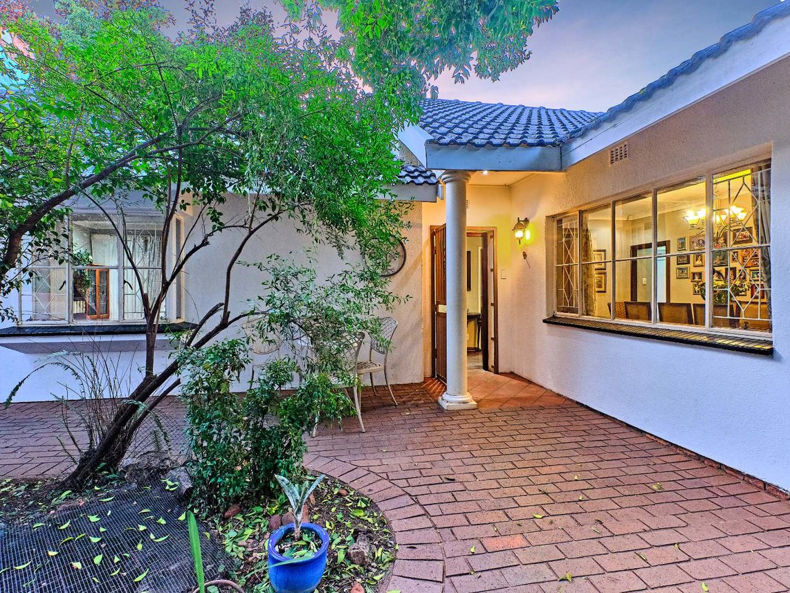 4 Bedroom House For Sale in Northcliff