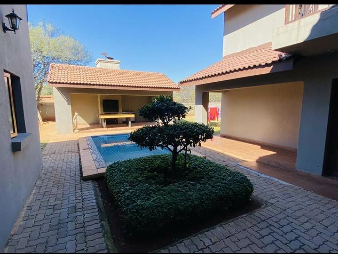 5 Bedroom House To Rent in Seasons Lifestyle Estate