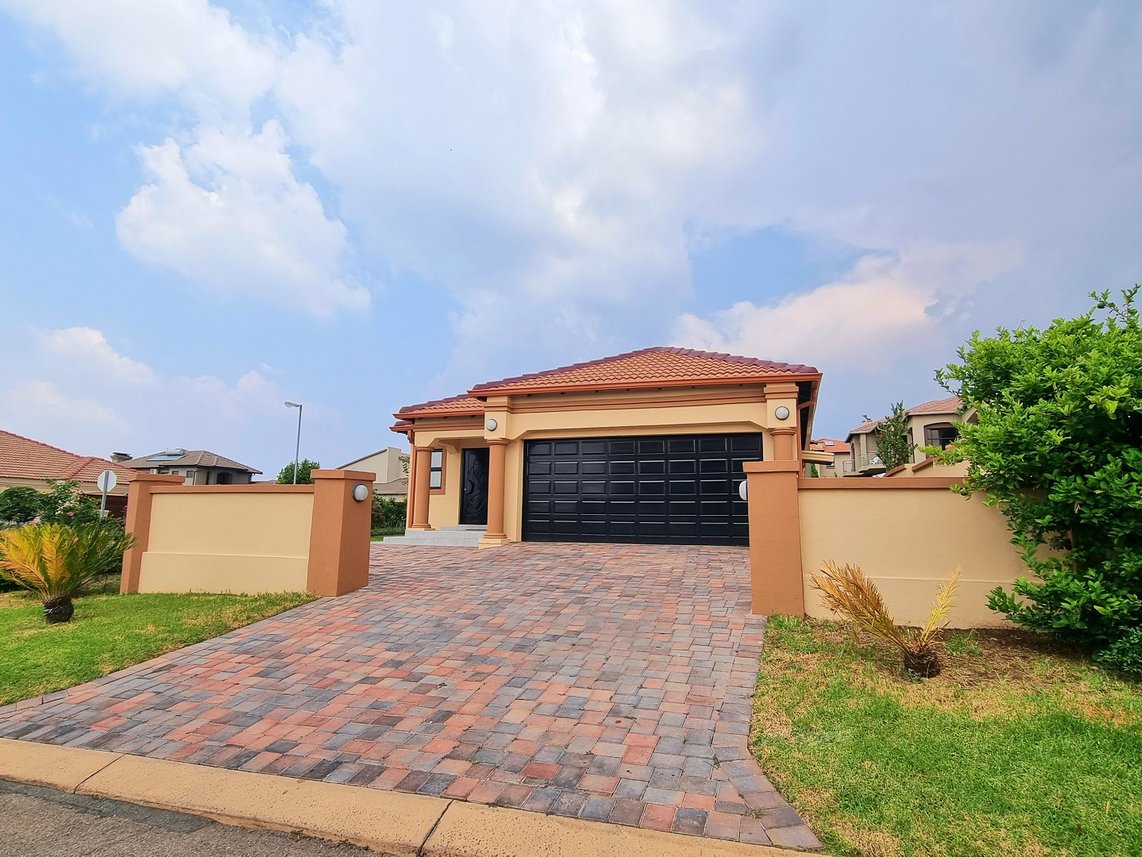 3 Bedroom House For Sale in Sagewood