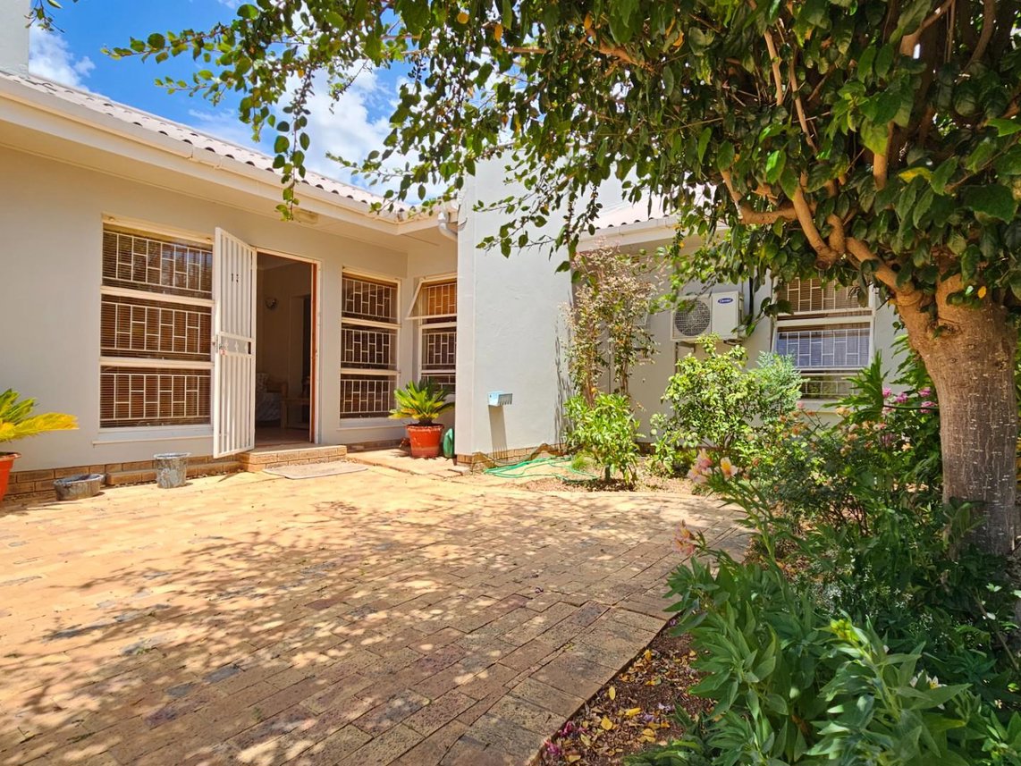2 Bedroom House For Sale in Robertson