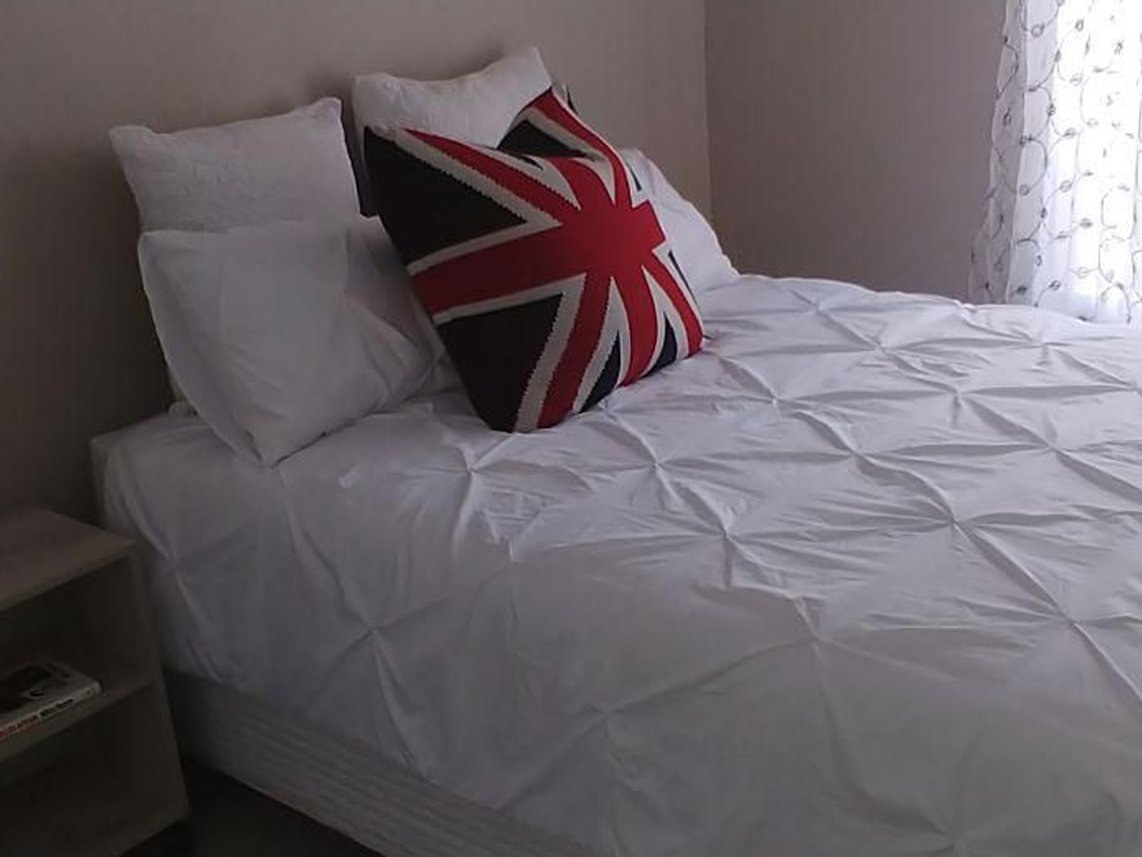 2 Bedroom Flat To Rent in Bakerton