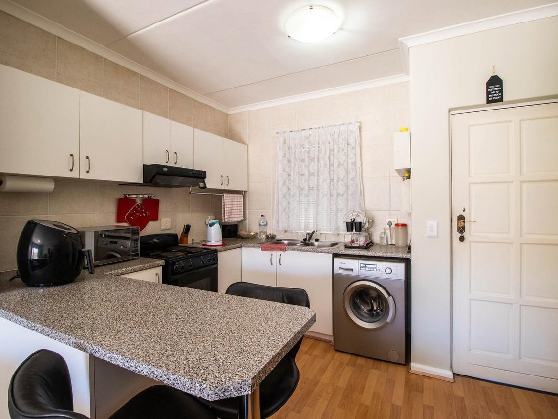2 Bedroom Apartment For Sale in Protea Heights