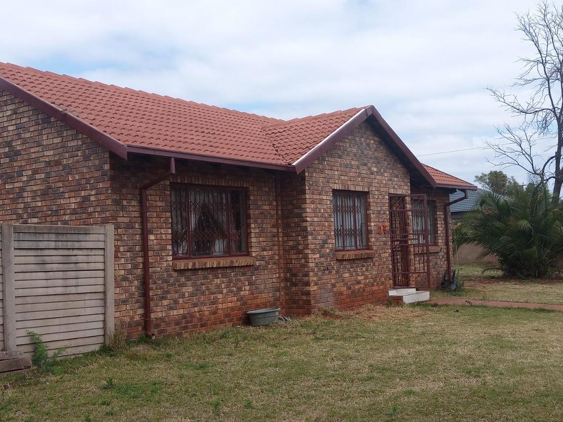 3 Bedroom House To Rent in The Orchards