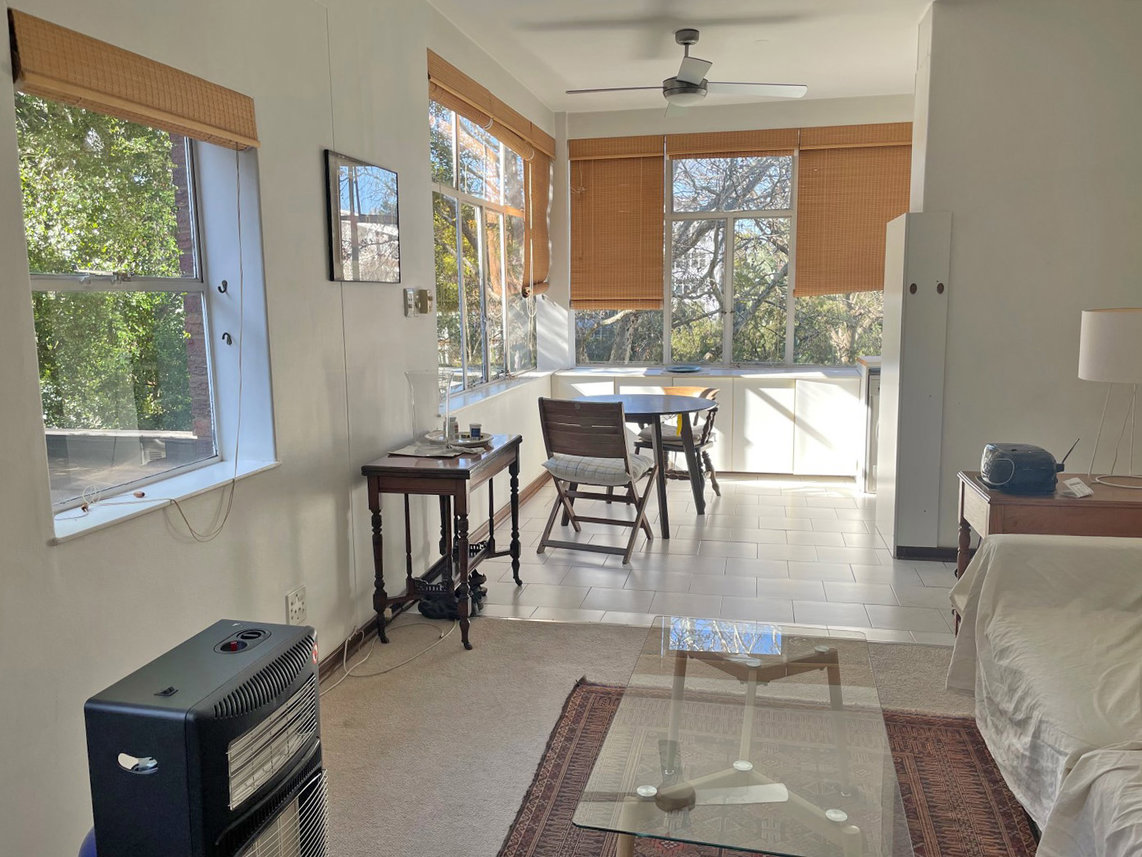 1 Bedroom Apartment For Sale in Melrose