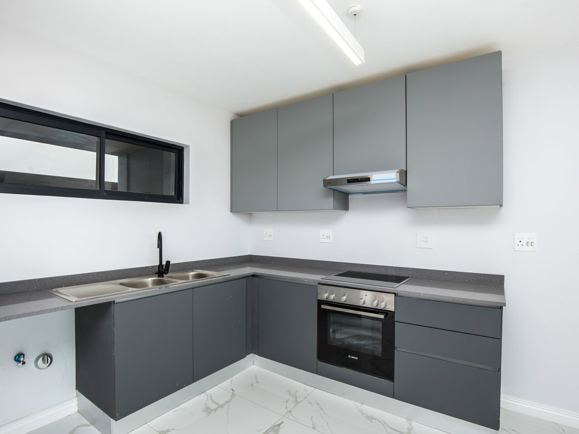 2 Bedroom Apartment To Rent in Windermere