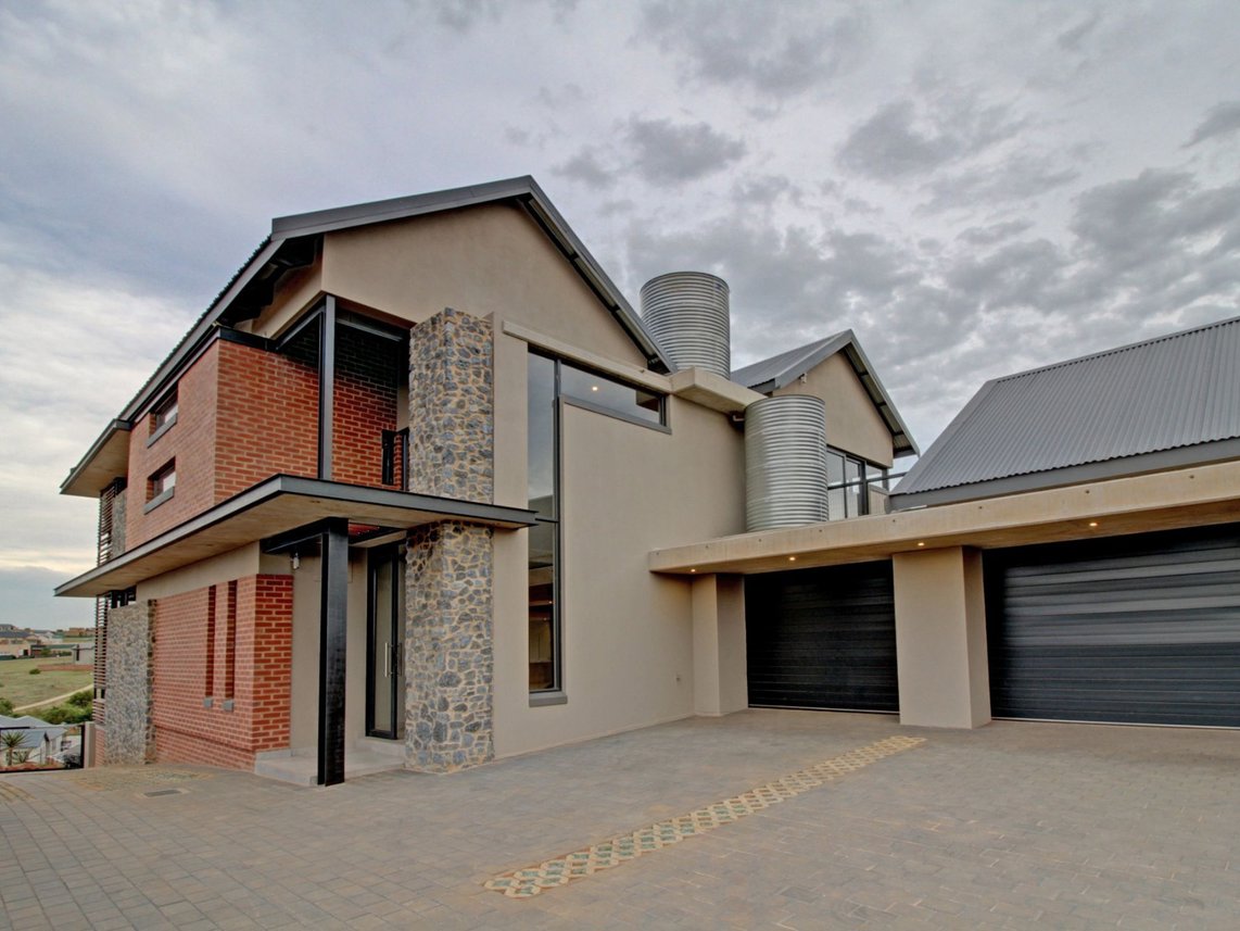3 Bedroom House For Sale in The Hills Game Reserve Estate
