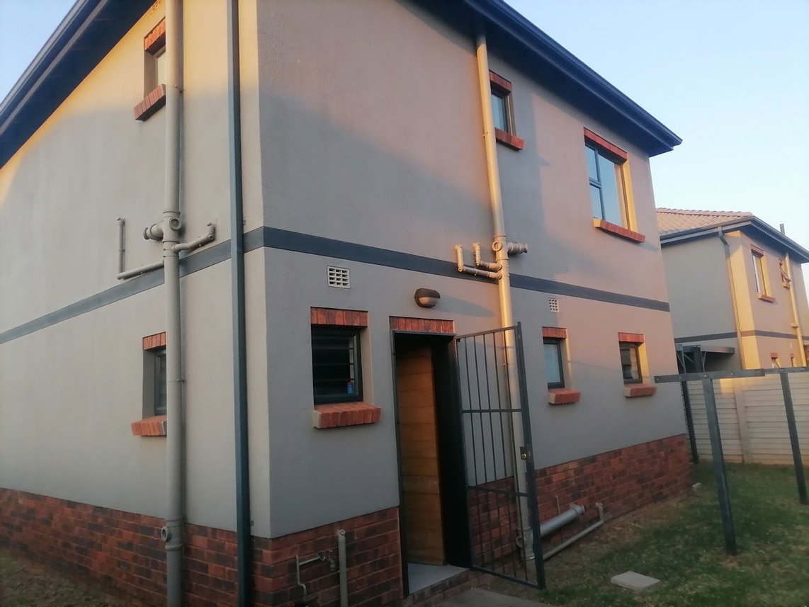 3 Bedroom Simplex To Rent in Pretoria West