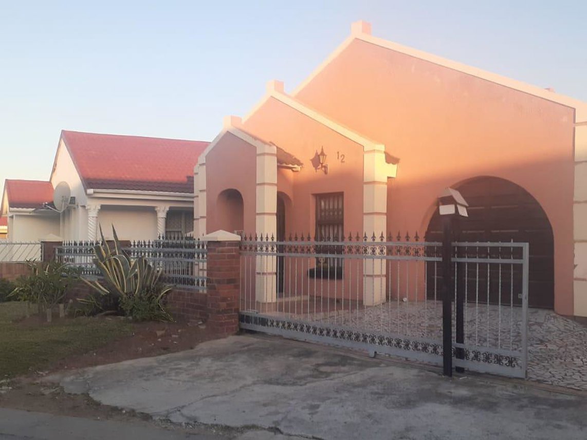 3 Bedroom House For Sale in Kwamagxaki