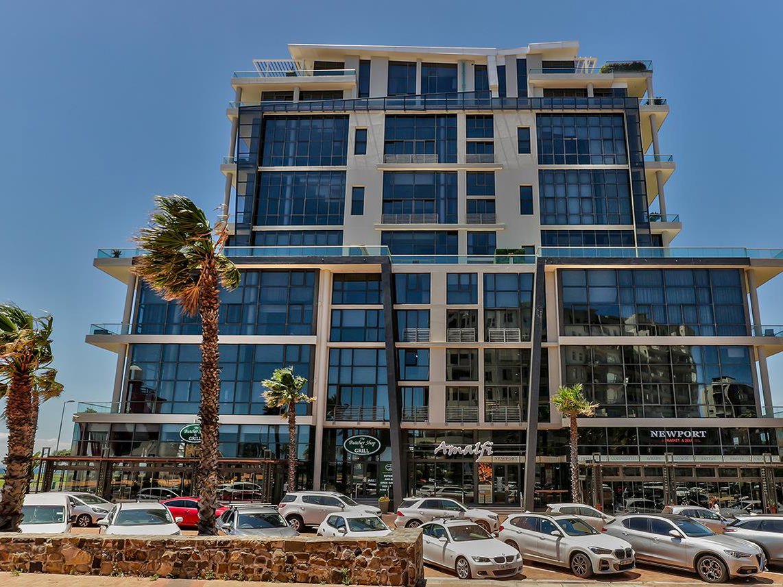 4 Bedroom Apartment For Sale in Mouille Point
