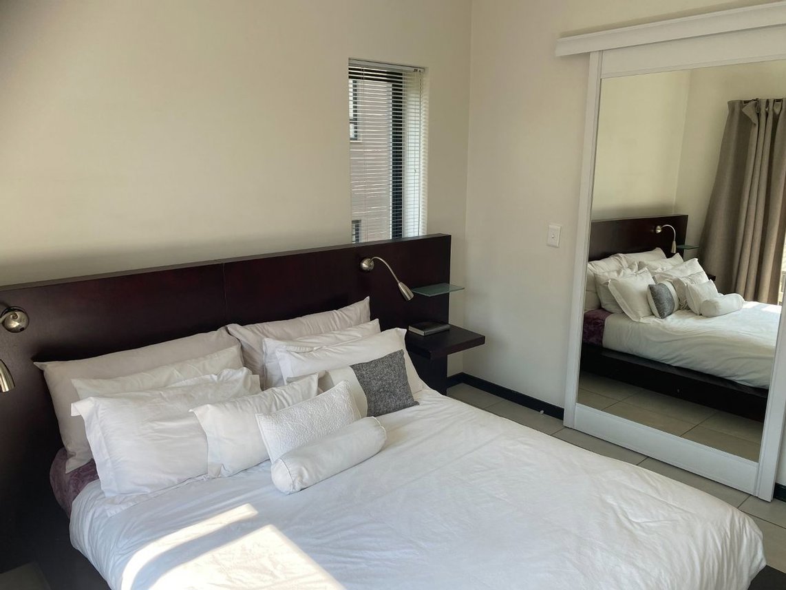 2 Bedroom Flat For Sale in Broadacres