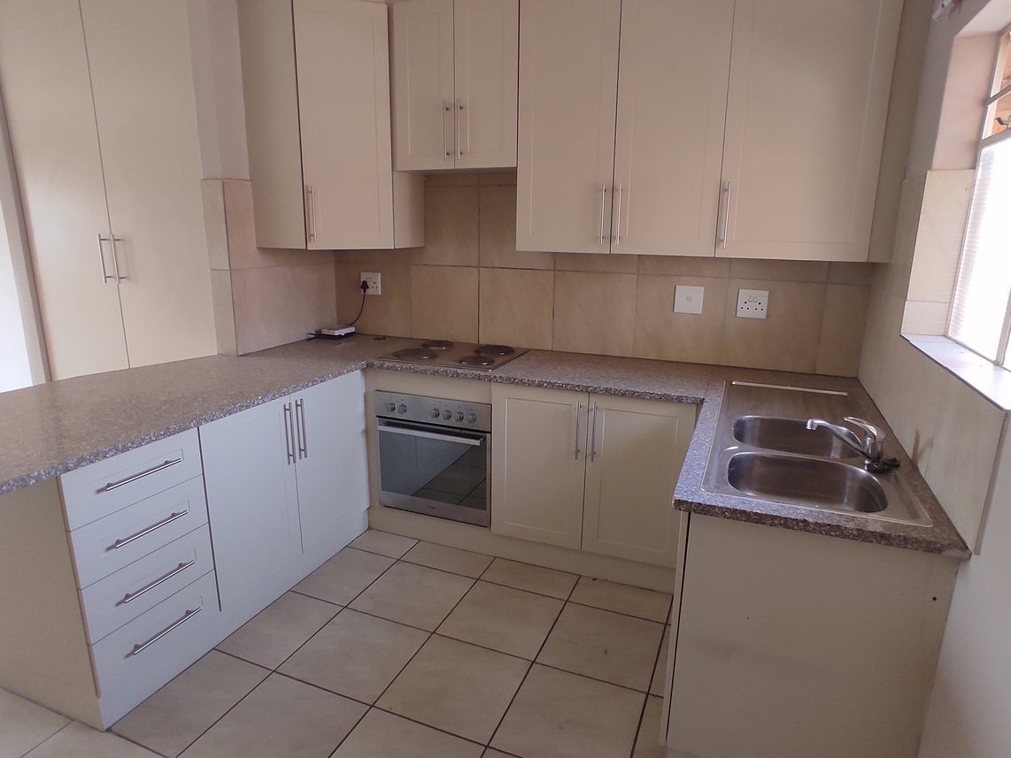 2 Bedroom Apartment To Rent in Annlin