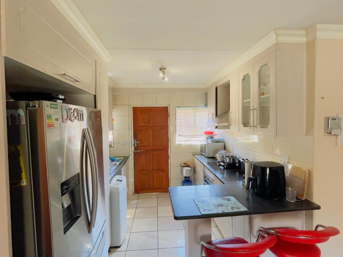2 Bedroom Townhouse For Sale in The Orchards