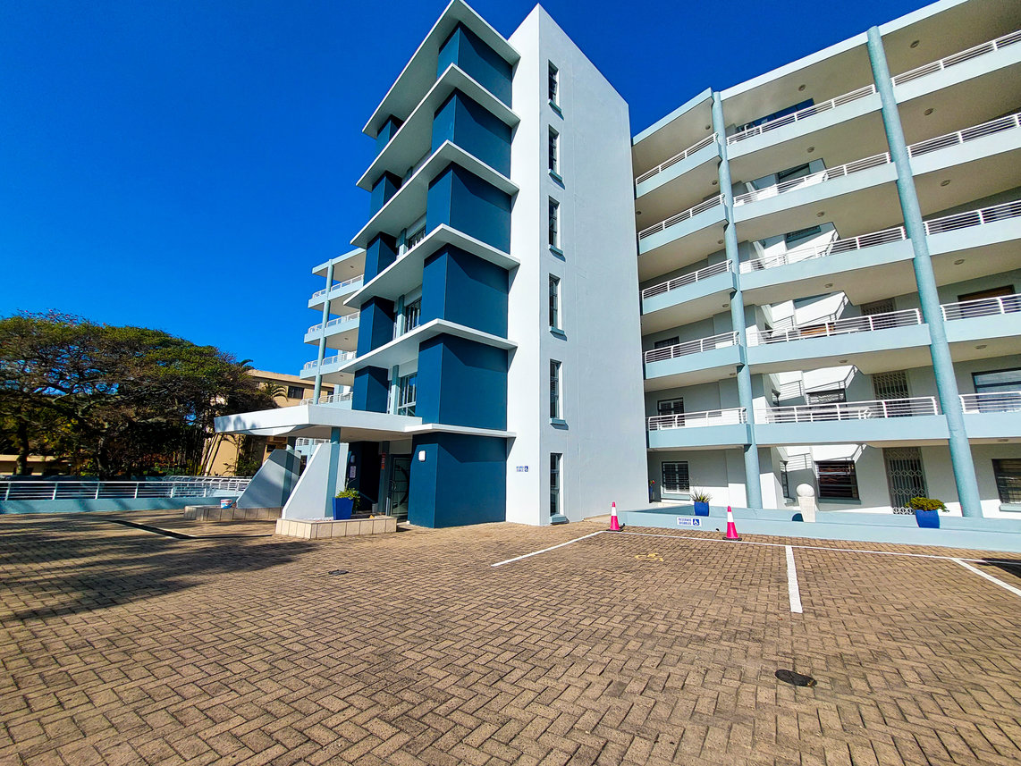 4 Bedroom Apartment For Sale in Margate
