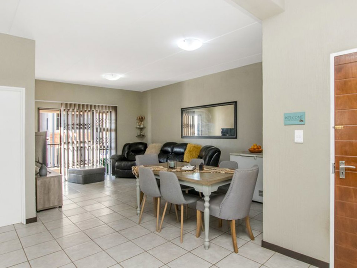 2 Bedroom Apartment For Sale in Bergbron
