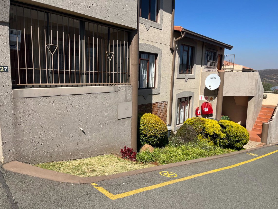 2 Bedroom Townhouse For Sale in Mulbarton