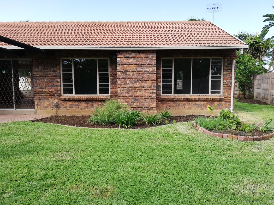 3 Bedroom House To Rent in Theresapark