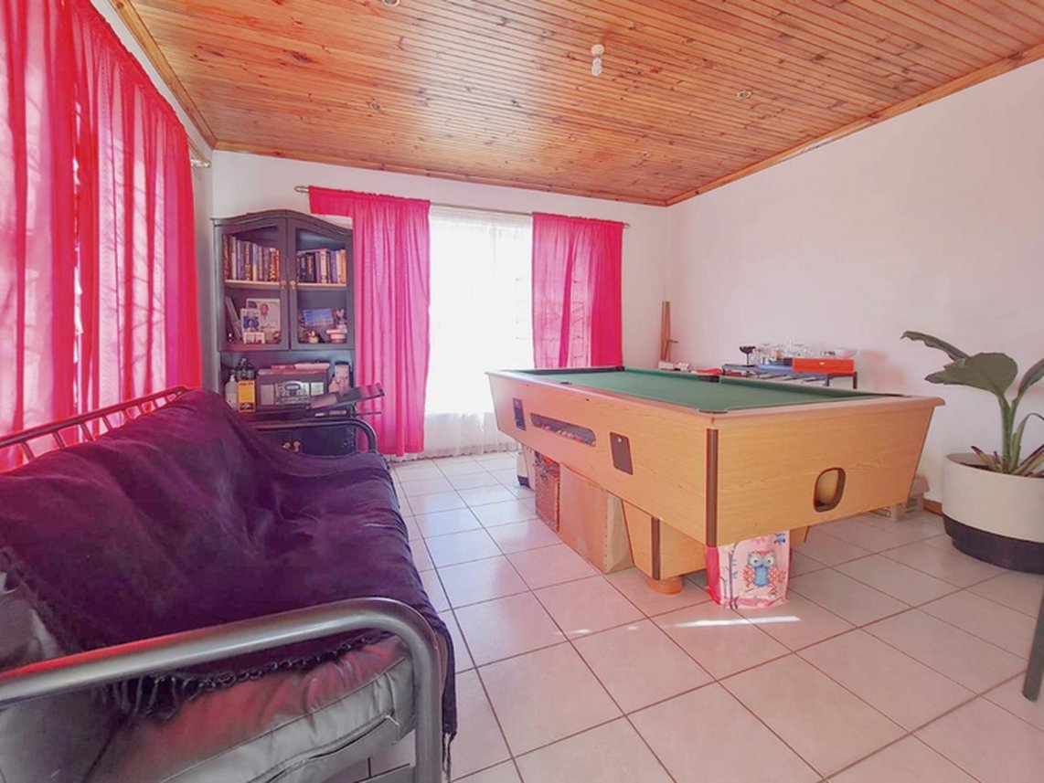 4 Bedroom House For Sale in Belhar