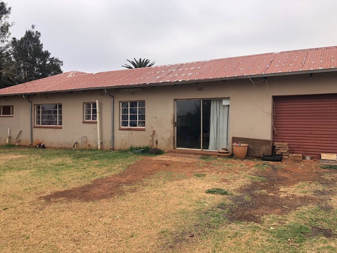 7 Bedroom Small Holding For Sale in Delmas Rural