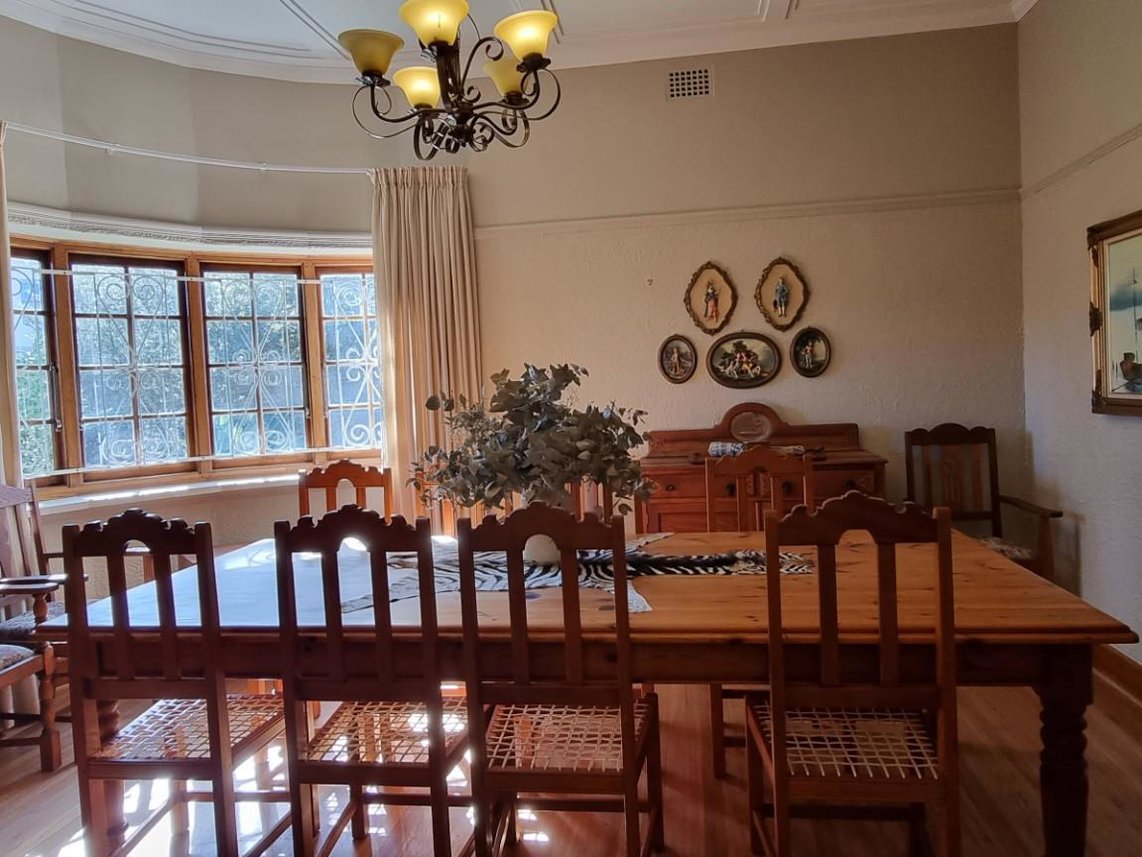 6 Bedroom House For Sale in West Bank