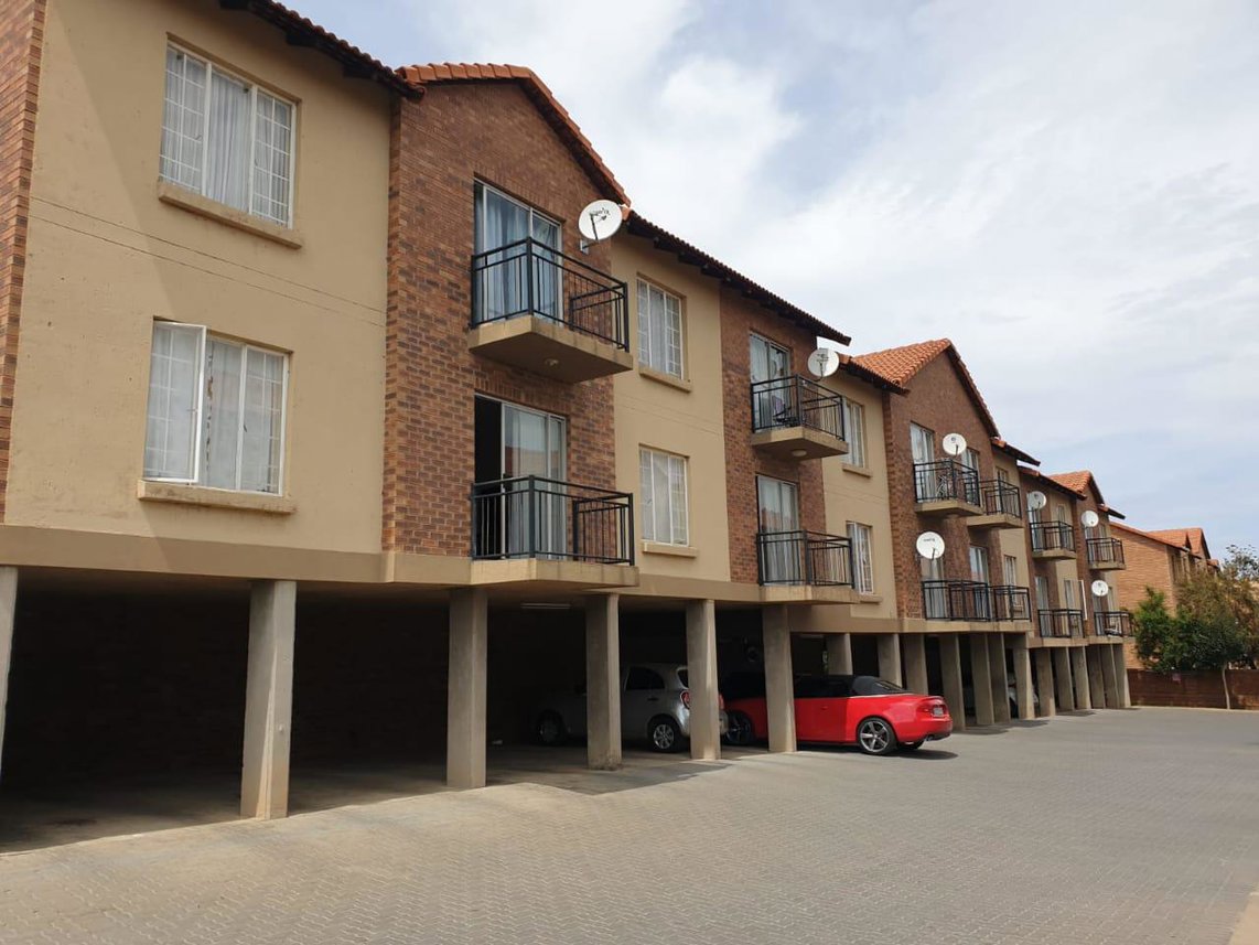 2 Bedroom Apartment For Sale in Summerfields Estate