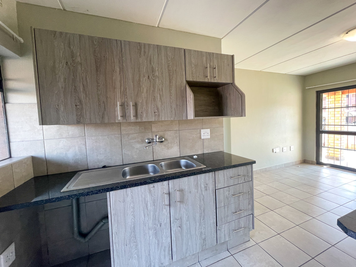2 Bedroom Apartment To Rent in Montana
