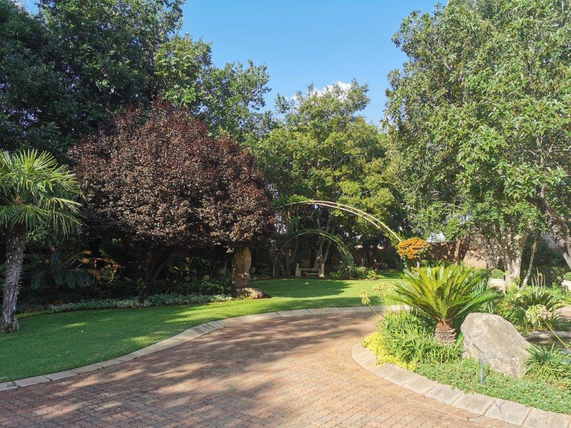 3 Bedroom House For Sale in Mooivallei Park