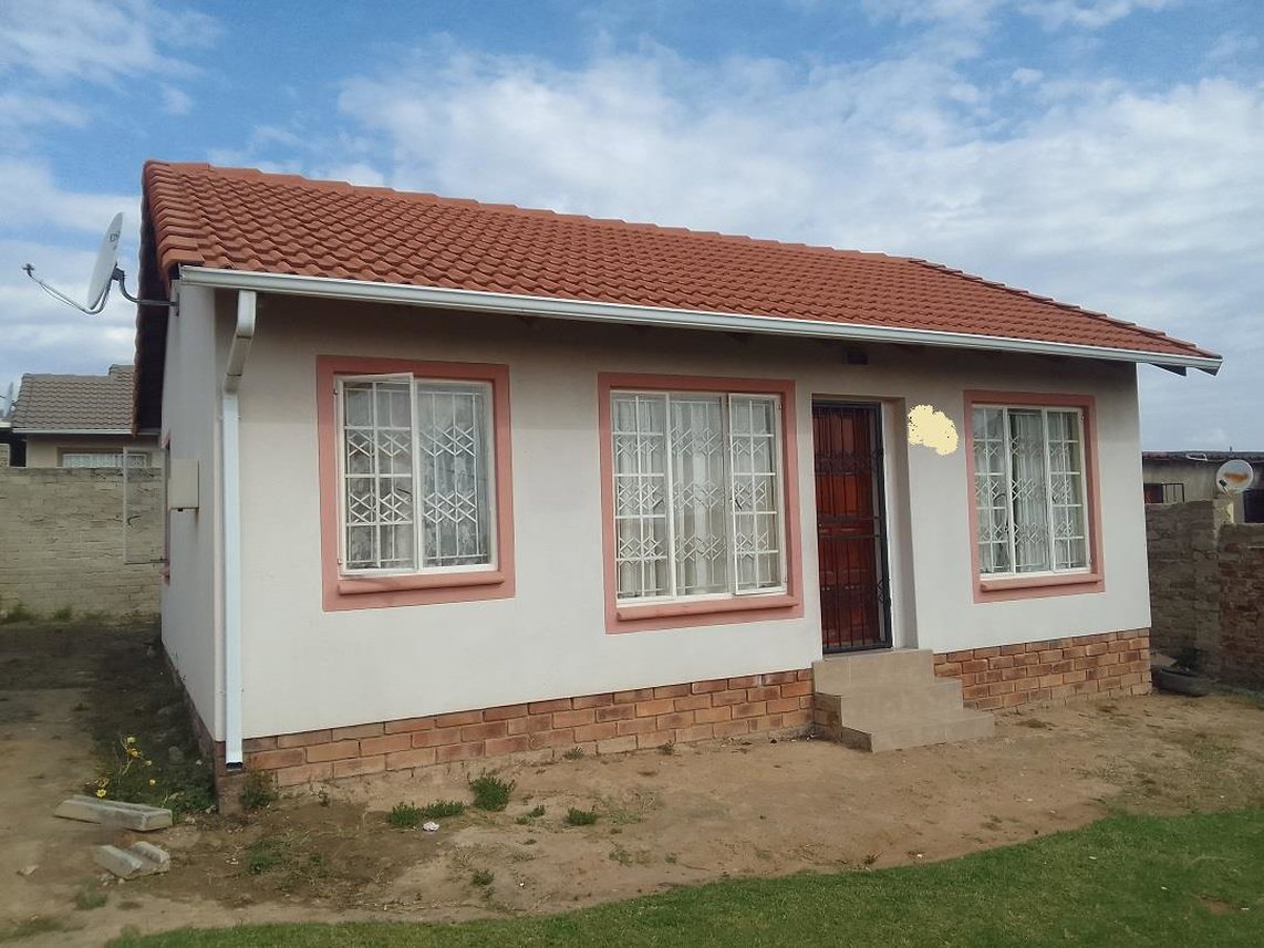 2 Bedroom House To Rent in Cosmo City